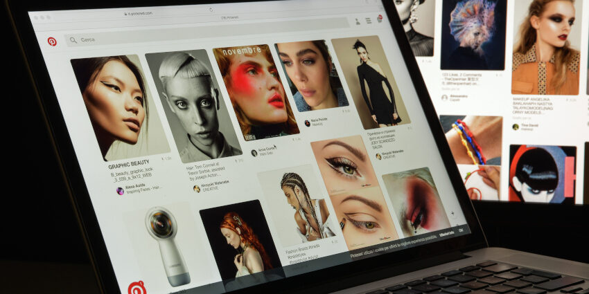 Pinterest website homepage. Pinterest logo visible.